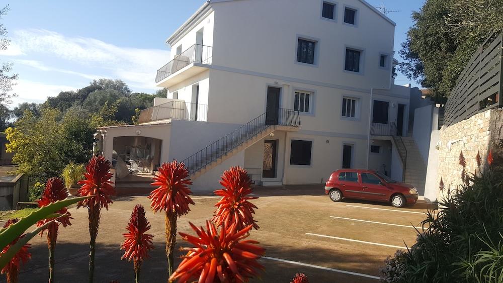 Corsica Hostel Porto-Vecchio, Partie Dortoirs Ngoại thất bức ảnh