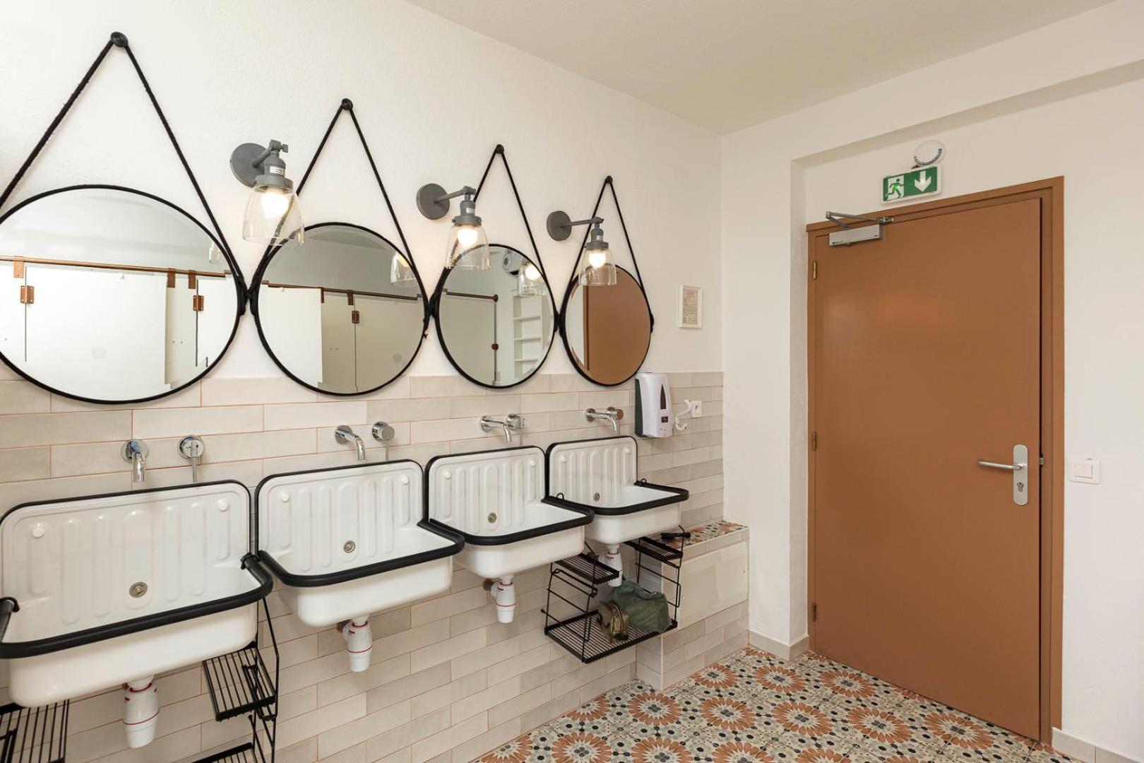 Corsica Hostel Porto-Vecchio, Partie Dortoirs Ngoại thất bức ảnh